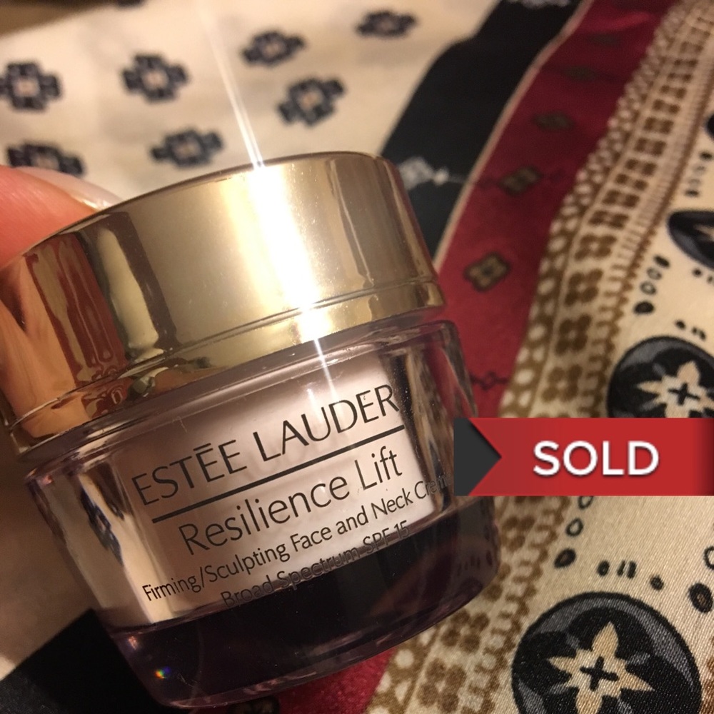 SOLD Estée Lauder resilience lift